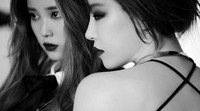 Dalam teaser ini ditampilkan slide show beberapa foto IU bersama Ga In dalam beberapa pose yang berbeda. (LOEN Ent.)