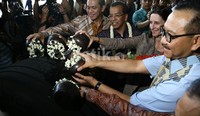 Pesawat ini mendarat di Bandara Soekarno-Hatta pada pukul 15.00 WIB dan disambut Wakil Menteri Perhubungan.
