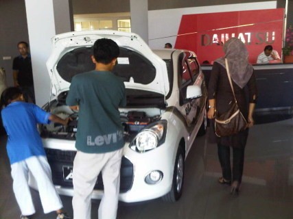 Gaji Rp 7 Juta/Bulan Sudah Bisa Bawa Pulang Mobil Murah