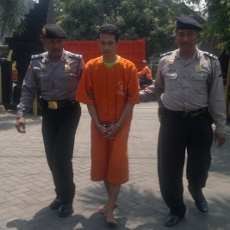 Buruh Pabrik Perkosa Siswi SD Gara-gara Lihat Celana Dalam