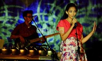 Band Smoothies dari Yogyakarta menjadi band pembuka dalam gelaran Solo City Jazz 2013.