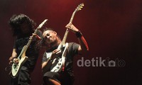 Duo Gitaris Burgerkill, Agung dan Ebenz. M Iqbal Fazarullah Harahap/detikHot
