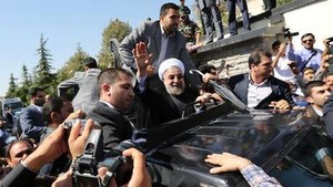 2 Orang Ditangkap Terkait Pelemparan Sepatu ke Presiden Iran