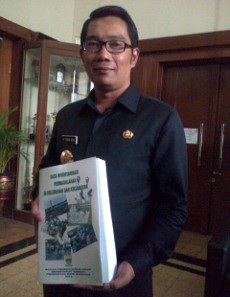 Buku Masalah di Kota Bandung, Ridwan Kamil: Bisa Dipakai Bantal