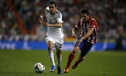 Kekalahan perdana musim ini membuat posisi Madrid tertahan di posisi ketiga klasemen dengan 16 poin, tertinggal lima angka dari Atletico dan Barcelona yang sama-sama menguasai puncak klasemen. REUTERS/Javier Barbancho.