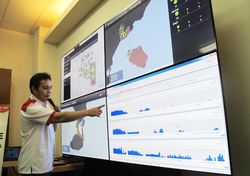 Melongok Isi Dapur Command Center Telkomsel di KTT APEC