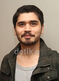 Wajah brewokan Rizky. Gus Mun/detikHOT.