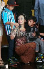 Diberi Kejutan Ultah, Soimah Menangis