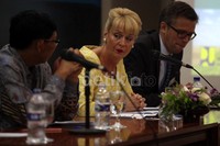 Dewasa ini kebutuhan alat berat di Indonesia semakin mengingkat.