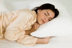 Tak Bisa Juga Pejamkan Mata di Malam Hari? Coba Trik Alami Ini