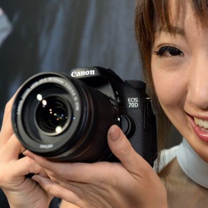 Masuk Indonesia, Canon EOS 70D Dihargai Rp 12 Juta