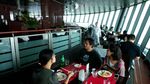 Serunya 360 Cafe, Makan Sambil Diputar di Ketinggian