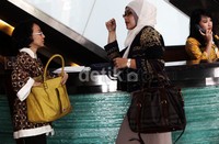 UNESCO mengakui bahwa batik merupakan milik Indonesia. Batik di forum dunia kini identik dengan citra Indonesia.