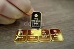 Harga Emas Anjlok Rp 8.000/Gram