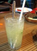 Empal Penjet dan Es Tipis di Restoran a la Rumah Joglo