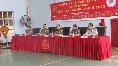 Gladi Resik HUT, TNI Pamer Alutsista dan Demonstrasi Militer