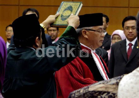 Akil Ditangkap KPK, Sengketa Pilkada Gunung Mas akan Diputus 8 Hakim MK