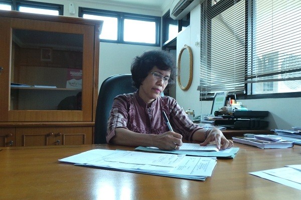 Begini Cara Lurah Grace Dekati Warganya yang Mayoritas Muslim