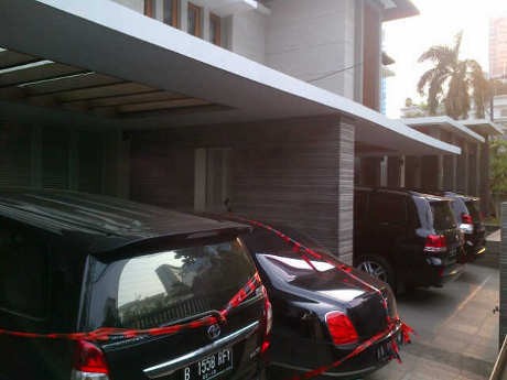 Bambang Widjojanto: Ada Barang Bukti Menarik dari Rumah Suami Airin