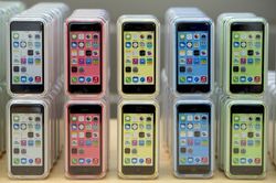 Ponsel Android, iPhone & BlackBerry Terbaik Saat Ini