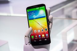 Ponsel Android, iPhone & BlackBerry Terbaik Saat Ini