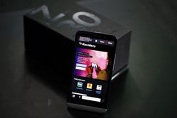 Ponsel Android, iPhone & BlackBerry Terbaik Saat Ini