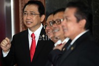 Para pimpinan DPR menyambut Presiden China.