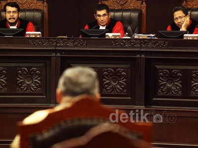 MK Gelar Sidang Tanpa Akil