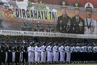 Dalam HUT TNI tahun ini, tema yang diangkat adalah 'Profesional, Militan, Solid, dan Bersama Rakyat, TNI Kuat'.