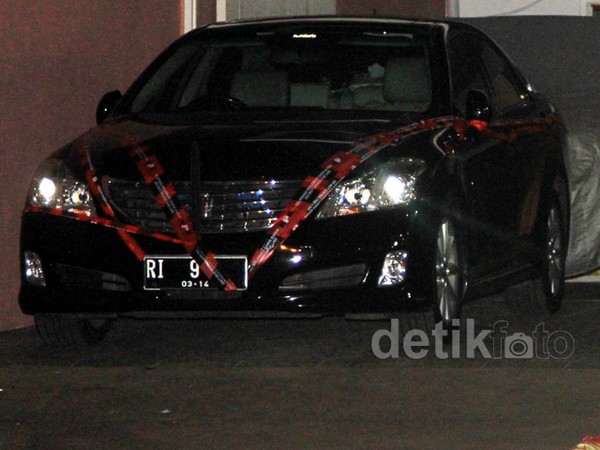 Mobil Dinas Ketua MK Disegel KPK