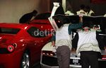 Ini Dia Deretan Mobil Mewah di Rumah Adik Atut