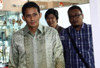 Direktur Utama PT Saratoga Investama Sedaya, Sandiaga Uno meninggalkan gedung KPK usai menjalani pemeriksa selama 5 jam. Lamhot Aritonang/detikFoto.