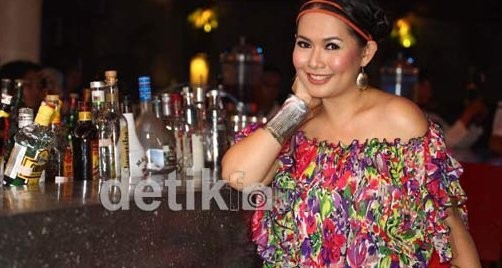 Dipolisikan Mantan Suami karena Jual Mobil, Ini Klarifikasi Dea Mirella