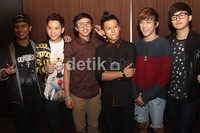 Keluarnya satu orang personel memang membuat boyband SM*SH dirundung rasa kaget, kecewa dan sedih. Gus Mun/detikHOT.