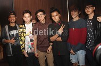 Perbedaan (tampil tanpa Morgan) pasti ada. Hampir empat tahun perform bertujuh sekarang berenam. Apapun kondisinya profesional aja. Orang udah percayai, ujar Rafael. Gus Mun/detikHOT.