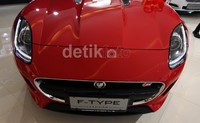 Seperti yang dikehatui model baru Jaguar yang satu ini memiliki konsep sports car dengan dua penumpang, dengan bahasa desain baru untuk pertama kalinya dengan atap convertible.