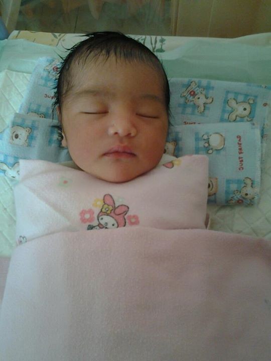 Azzalea Sarah Rahmania, 7 Bulan, Perempuan