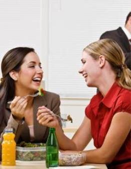 Sering Ngemil di Kantor? Agar Tak Jadi Gemuk, Siasati dengan Cara Ini!