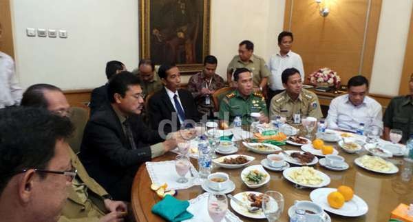 Ditemui Jokowi, Warga yang Tegang Jadi Tenang Ditemui Jokowi, Warga yang Tegang Jadi Tenang