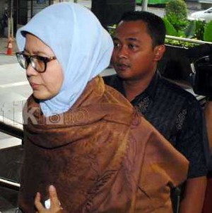 Chaerun Nisa Menangis Saat Masuki Rutan KPK