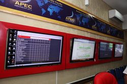 Menkominfo Sidak Ruang Perang Telkom di KTT APEC