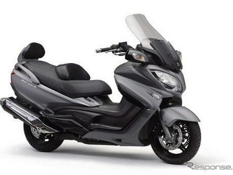 Wah, Facelift ala Motor Suzuki, Hanya Ganti Logo S