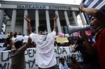 Ratusan Orang Tolak Putusan Sengketa Pilkada Lebak