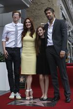 Pesona Julianne Moore di Hollywood Walk of Fame