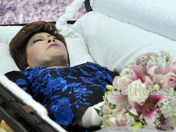 Diana Nasution Tutup Usia
