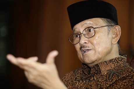 B.J. Habibie: Saya Mau Berontak (Bagian 1)
