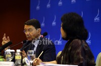 Menurut Rifai, pemimpin negara-negara anggota APEC harus melihat opsi melonggarkan perizinan visa sebagai upaya yang baik untuk mengembangkan pariwisata.