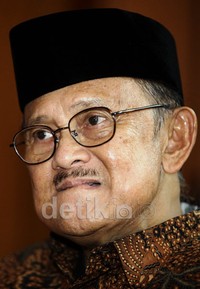 Begitu juga sejumlah institut yang membidangi riset seperti Pusat Penelitian Ilmu Pengetahuan dan Teknologi (Puspitek), Badan Pengkajian dan Penerapan Teknologi (BPPT), dan Lembaga Penerbangan dan Antariksa Nasional (LAPAN).