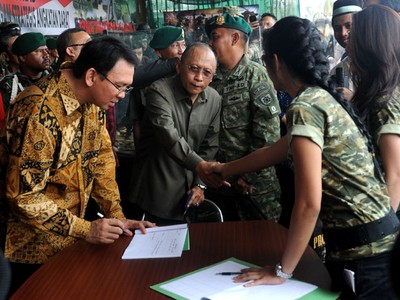 Ahok Kunjungi Pameran Alutsista TNI di Monas