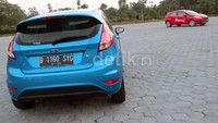 Desain lampu rem yang baru sepadan dengan spoiler belakang dan menjadikan mobil tersebut tampil lebih memukau. Pantauan detikOto, perpaduan desain spoiler, bumper belakang dan muffler terlihat sempurna.